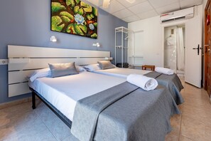 أسرّة أطفال/رضّع وواي فاي مجانًا وملاءات أسرّة