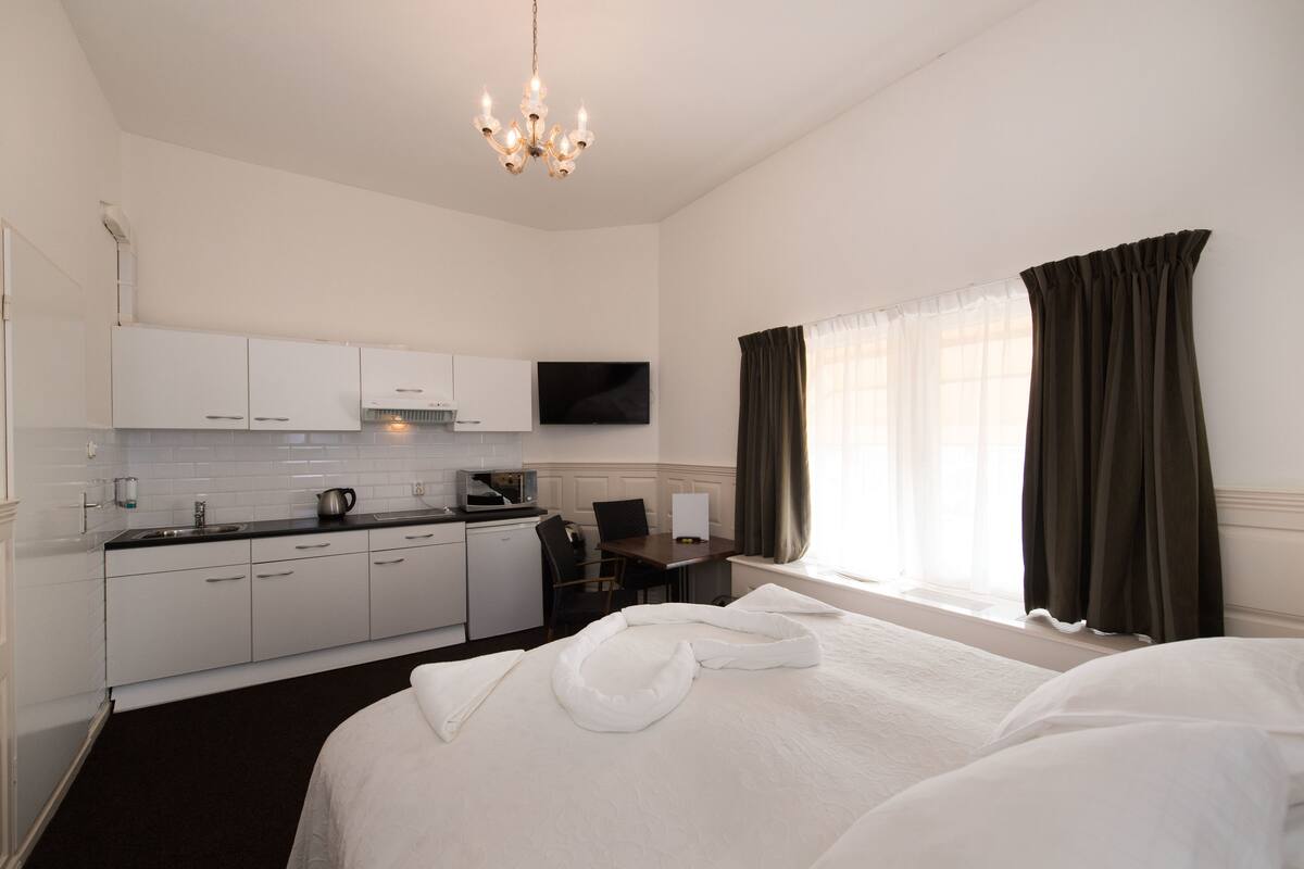 Apartment (1)