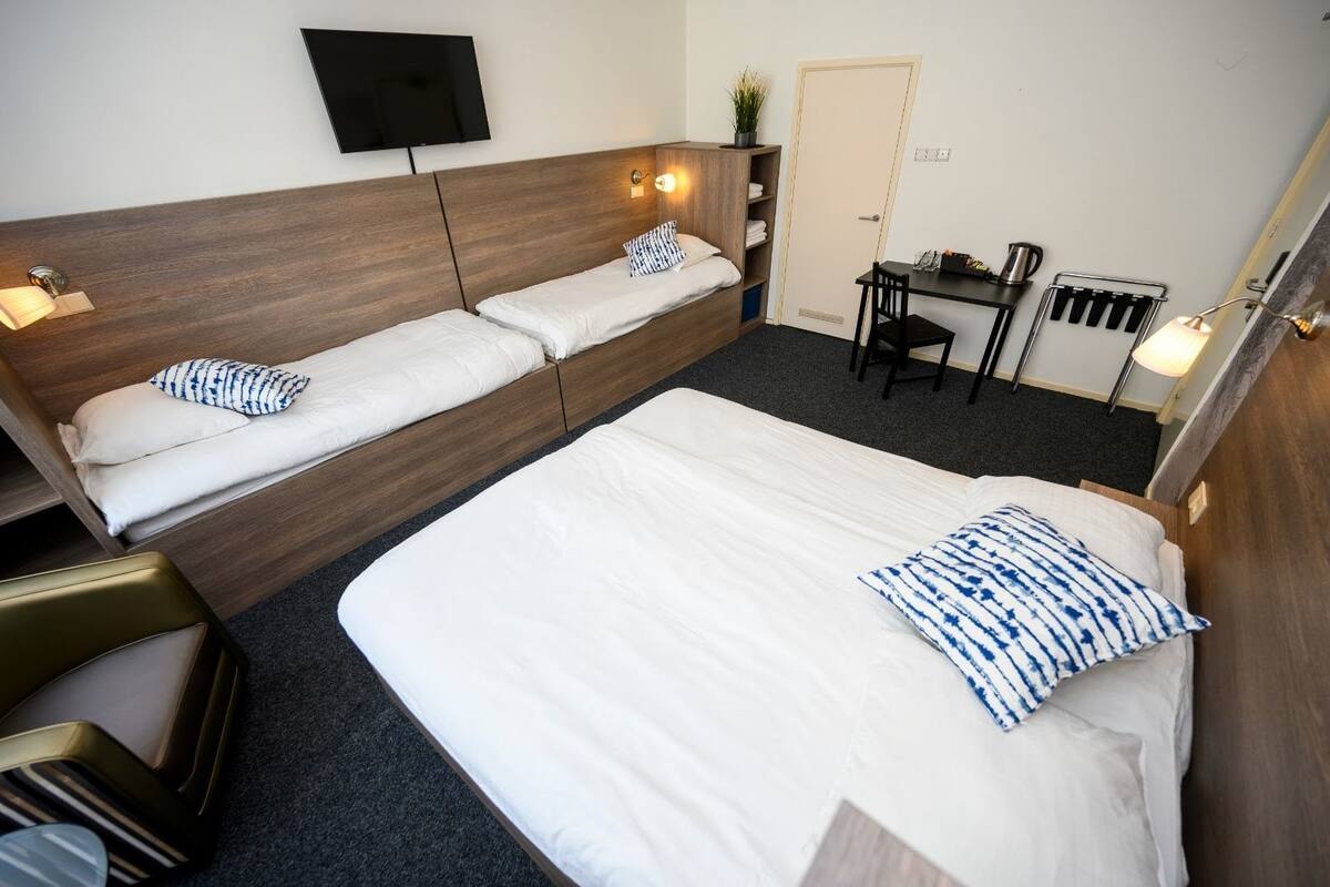 Quadruple Room, Annex Building