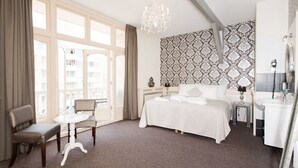 Deluxe Twin Room | In-room safe, rollaway beds (surcharge), WiFi (free), bed sheets - Bella Vista (The Hague)