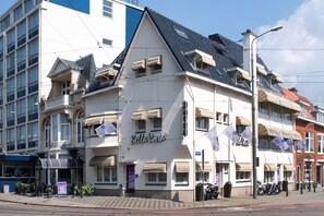 ด้านหน้าที่พัก