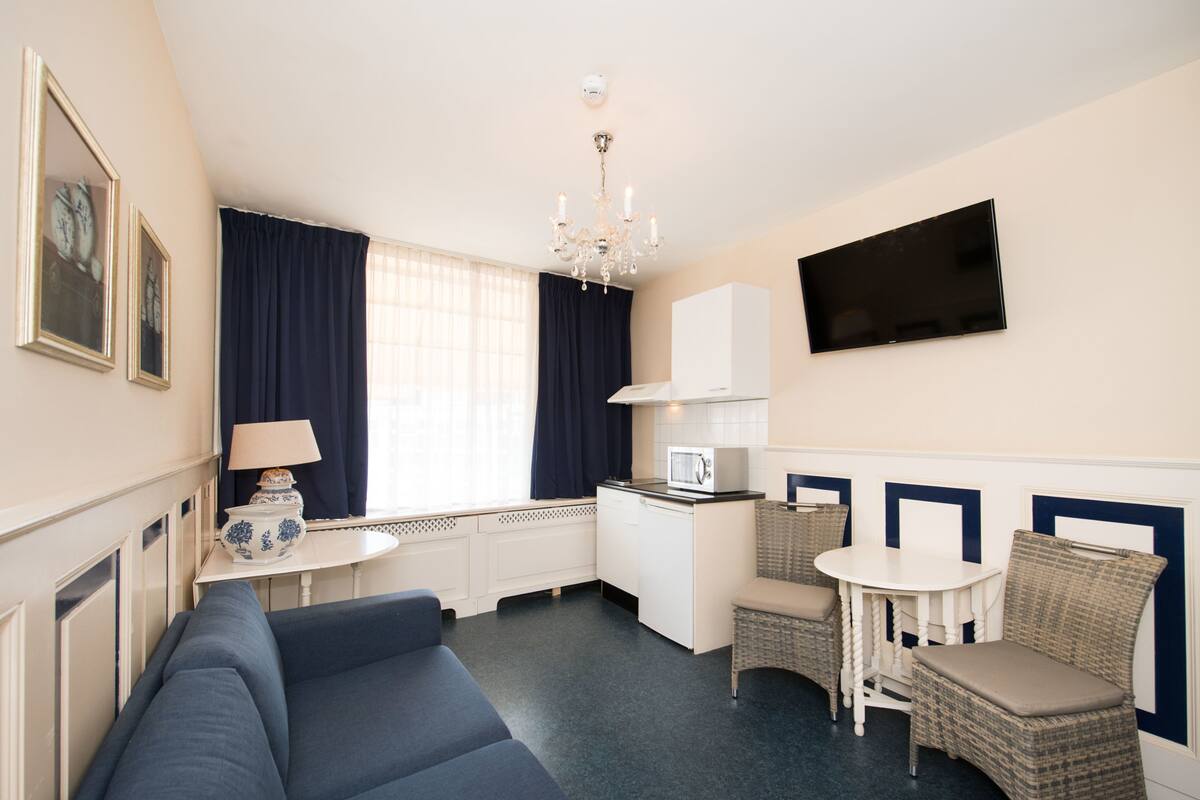 Apartment (3)