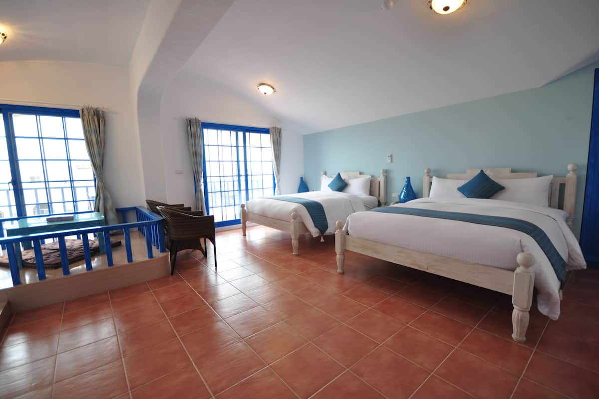 Deluxe Quadruple Room