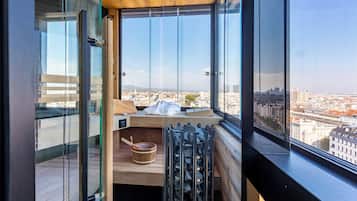 City View, Rooftop Apartment with Sauna | Terrasse/Patio
