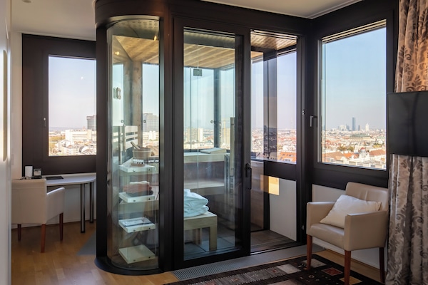 City View, Rooftop Apartment with Sauna | 2 bedrooms, premium bedding, free minibar items, in-room safe