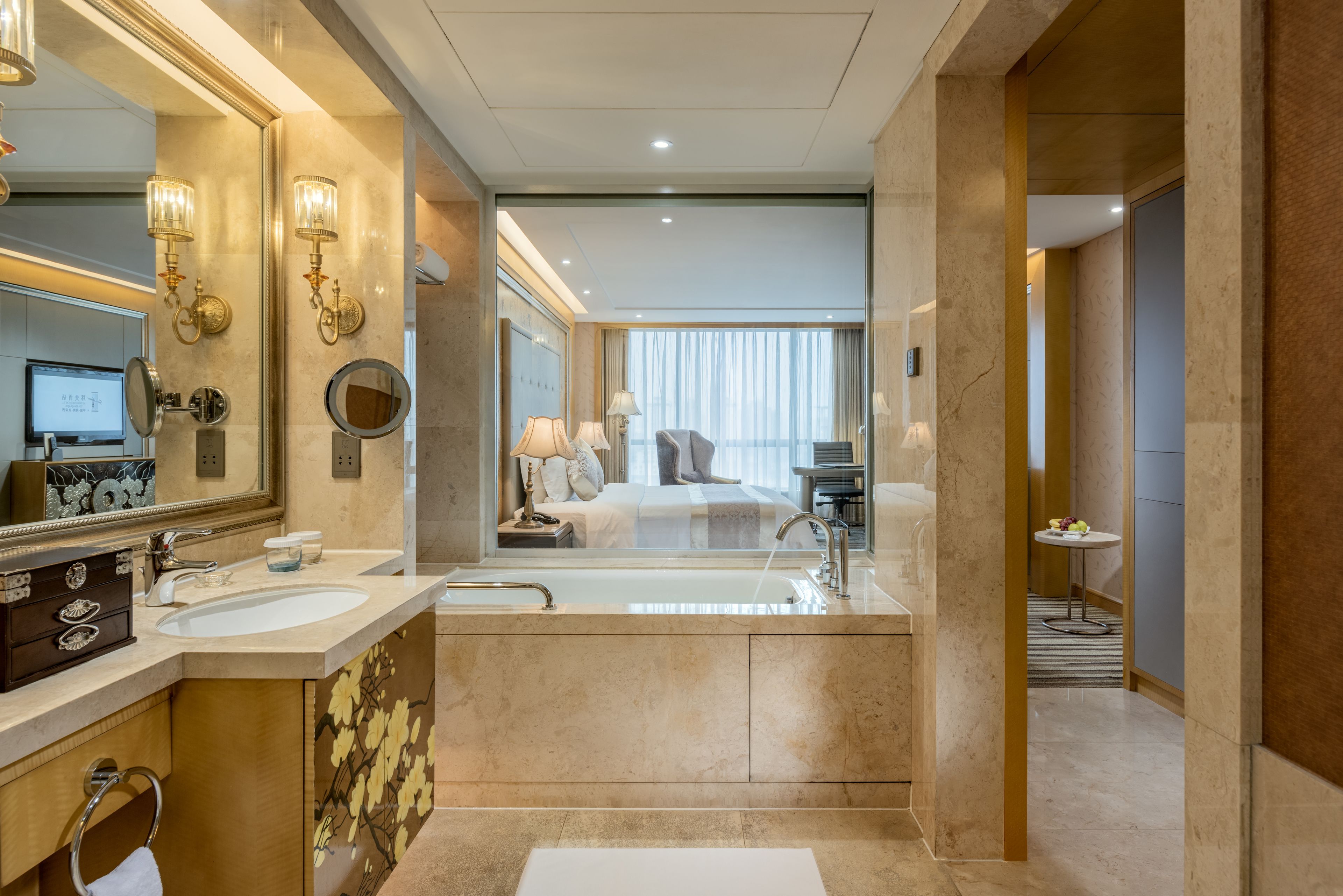 deluxe double room with mountain view | bathroom | separate bathtub and shower, free toiletries, hair dryer, bathrobes