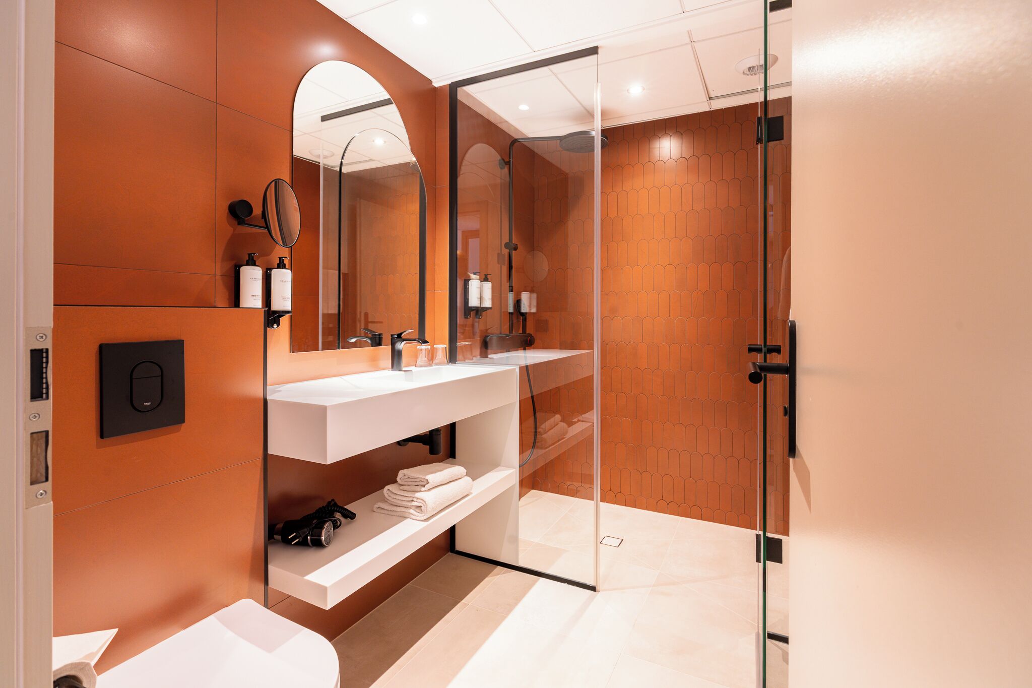 premium double room | bathroom | shower, free toiletries, hair dryer, towels