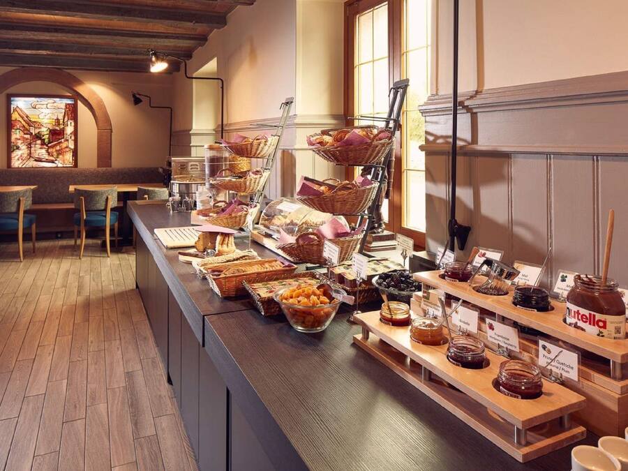 Dagelijks ontbijtbuffet (EUR 17 per persoon)