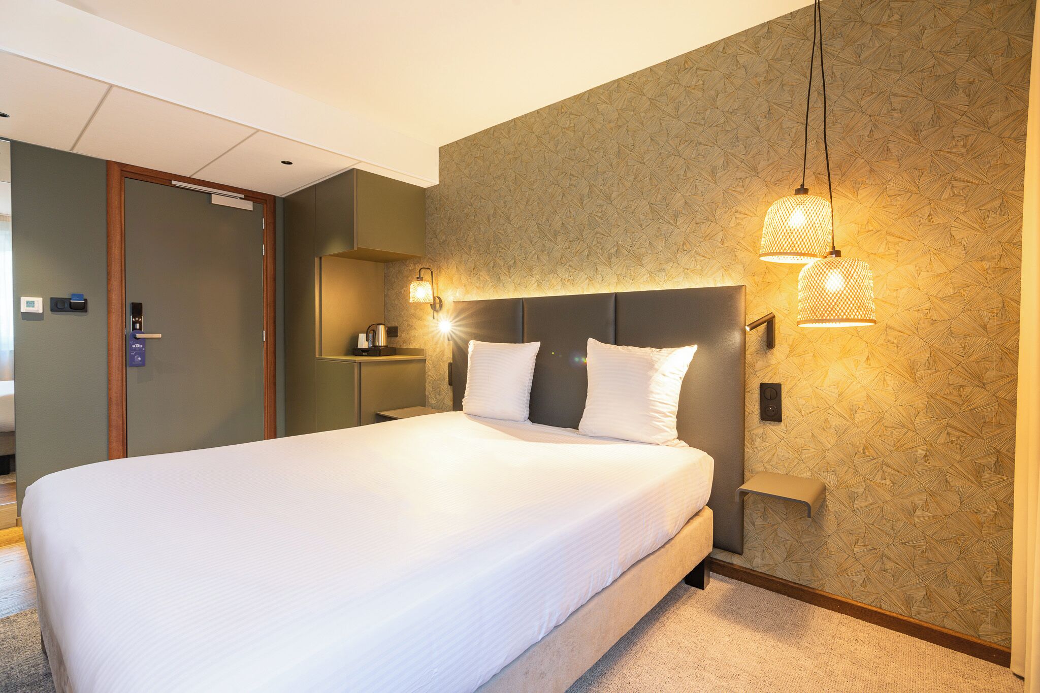 superior double room | 1 bedroom, premium bedding, in-room safe, desk