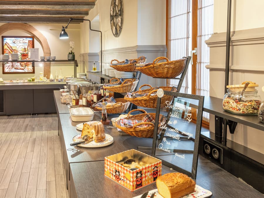 Frokostbuffé hver dag (EUR 17 per person)