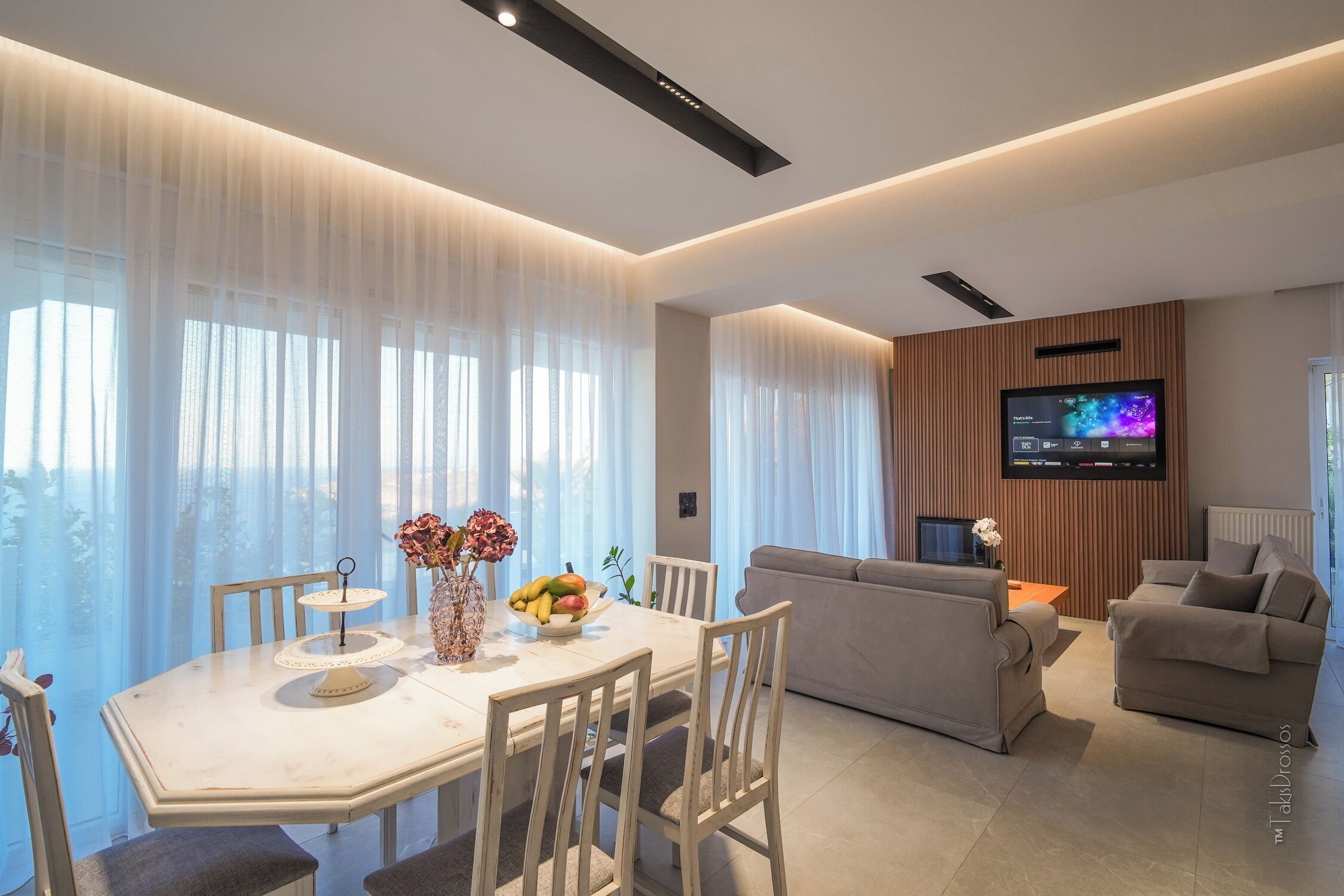 Villa, 3 Schlafzimmer, Meerblick | Wohnbereich | 40-Zoll-Flachbildfernseher mit Satellitenempfang, Fernseher, DVD-Player
