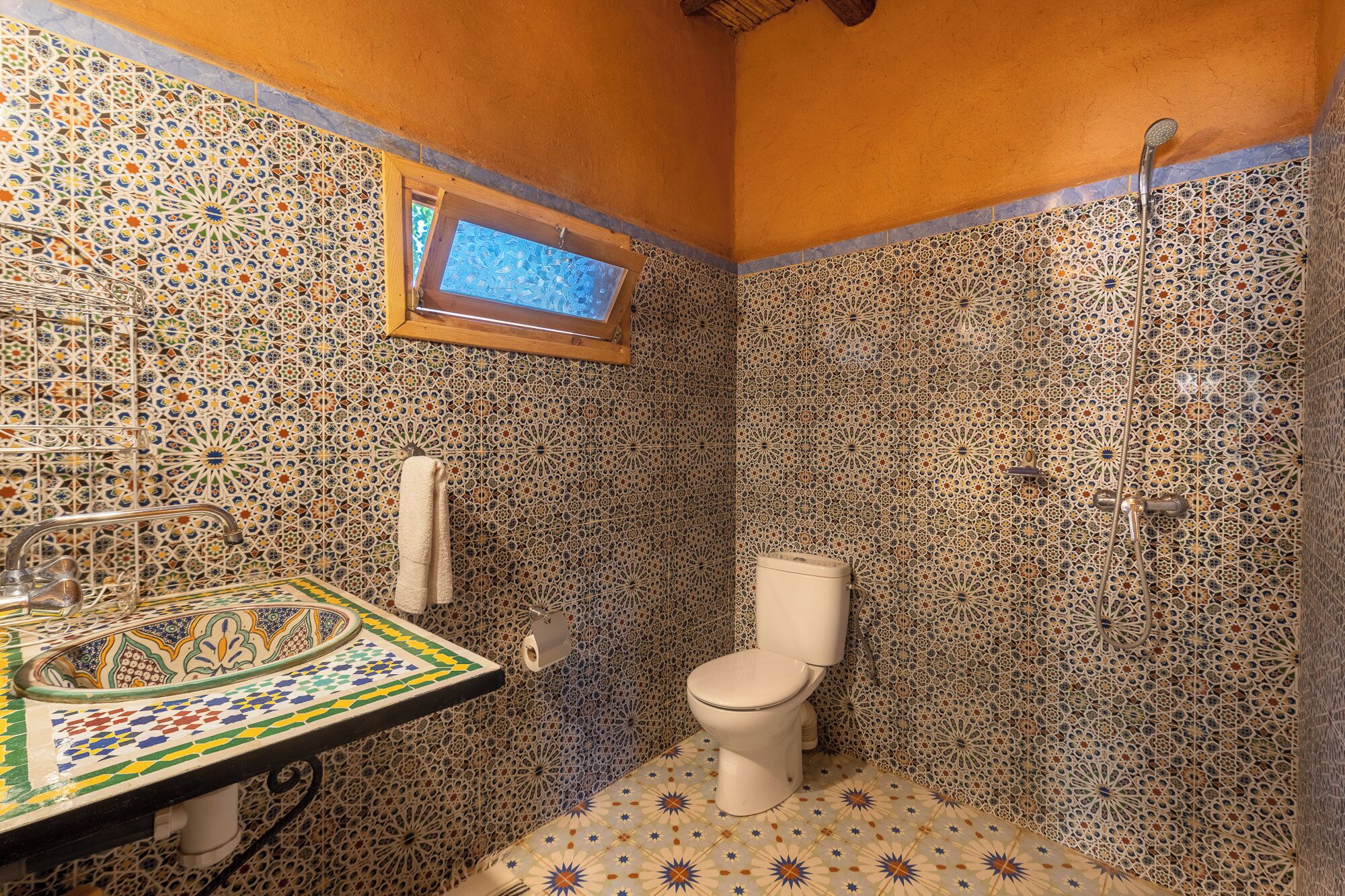 traditional house, multiple beds, garden view, garden area | 1 bedroom, individually decorated, individually furnished