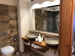Hair dryer, bidet, towels, soap - Hotel de Champoluc (Ayas)