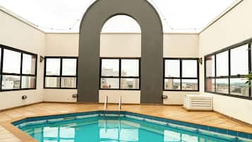 Indoor pool, pool loungers