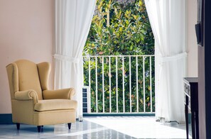 樓中樓客房 | 客廳 | 平面電視