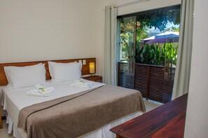 Minibar, cortinas opacas, wifi gratis y ropa de cama