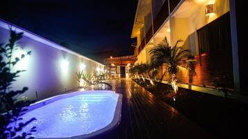 Outdoor pool, pool loungers