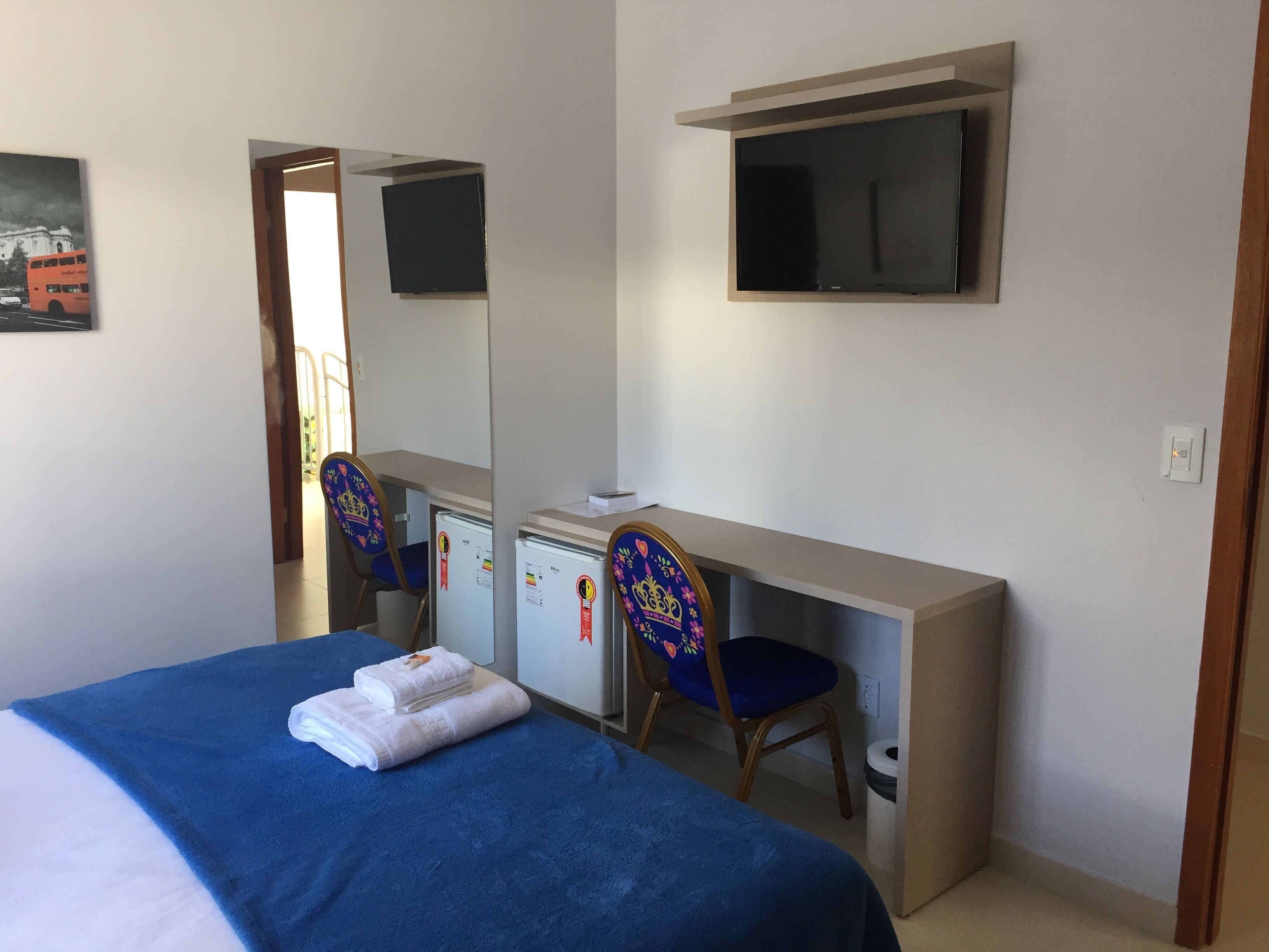 single room | minibar, desk, blackout curtains, free wifi