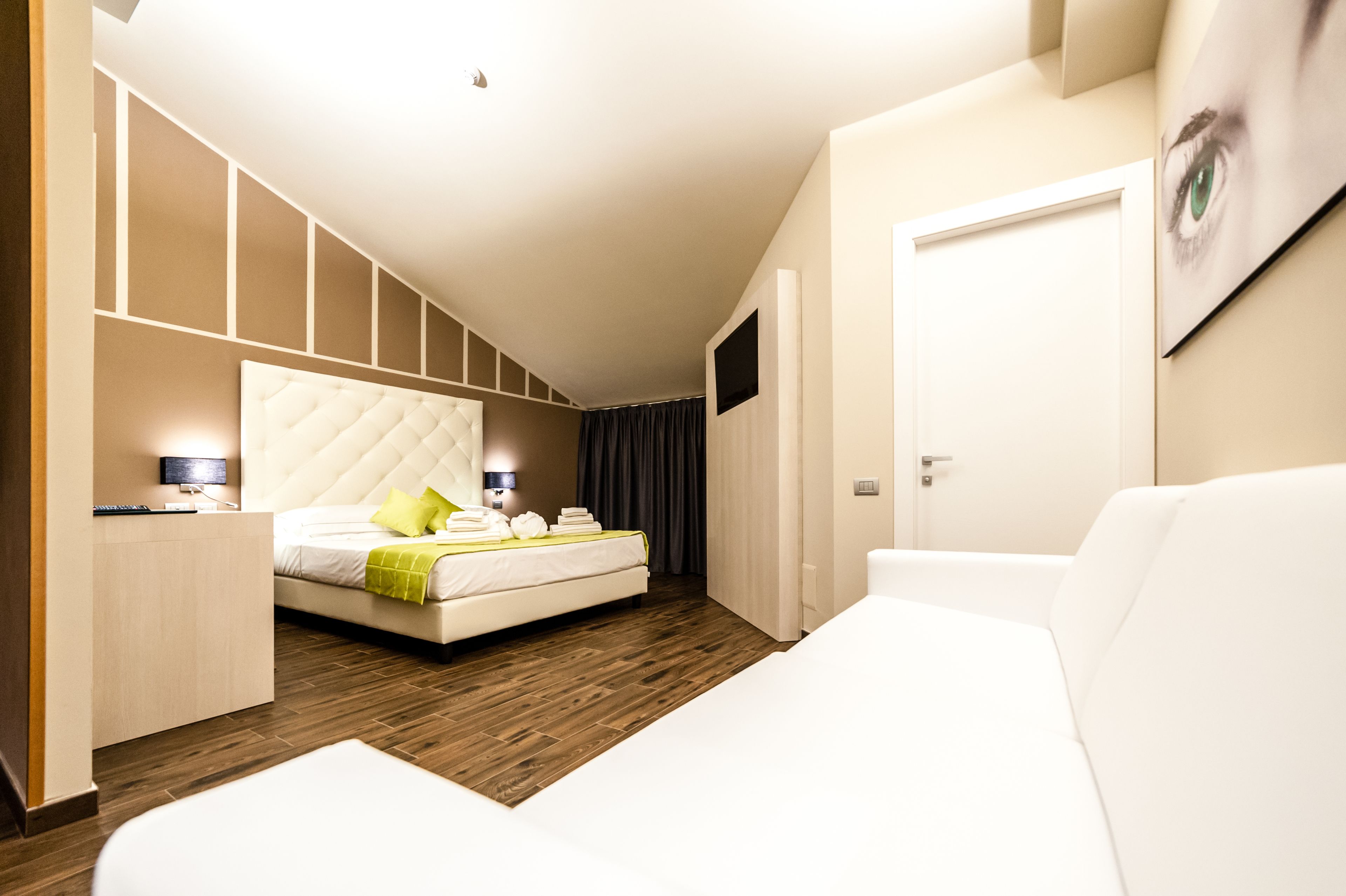junior suite | premium bedding, down duvets, minibar, in-room safe