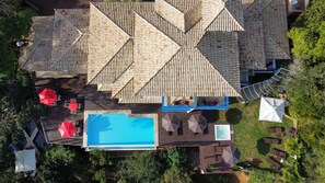 Outdoor pool, open 7:00 AM to 11:00 PM, pool loungers - Top de Buzios Boutique (Búzios)