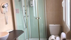 Bathroom shower - Hotel - Restaurant Cousseau (Parentis-en-Born)