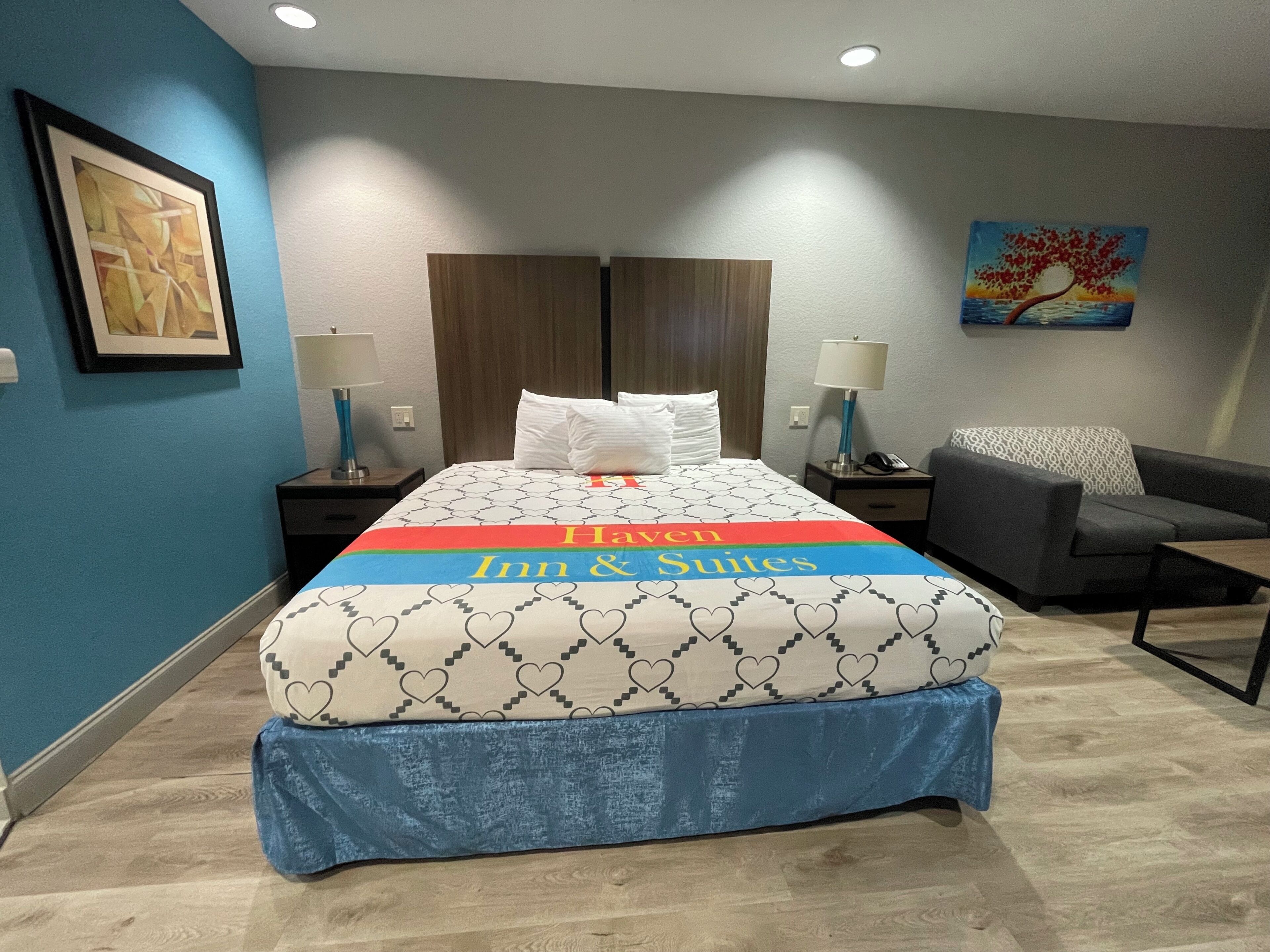 Room, 1 King Bed, Refrigerator & Microwave | Premium bedding, desk, iron/ironing board, WiFi (free)