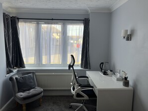 Chambre Double Standard, salle de bains attenante