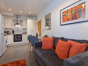 Apartment, Private Bathroom (1) | Free WiFi - Cristol Clear Living at Thornhill House (Watford)