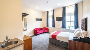 Desk, WiFi (free), bed sheets - Trivelles Seaforth (Liverpool)