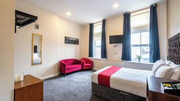 Chambre Double Standard, 1 lit double, non-fumeurs, salle de bains attenante | Bureau, Wi-Fi gratuit, draps fournis