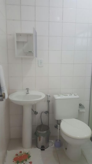 Bathroom - Arrastão da Ilha (Angra dos Reis)