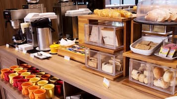 Bữa sáng buffet hàng ngày (70000 PYG/mỗi người)