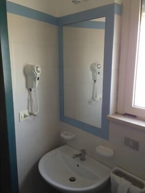 Shower, towels