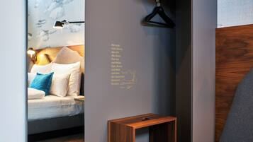 Room (Special One) | Hypo-allergenic bedding, in-room safe, desk, blackout drapes