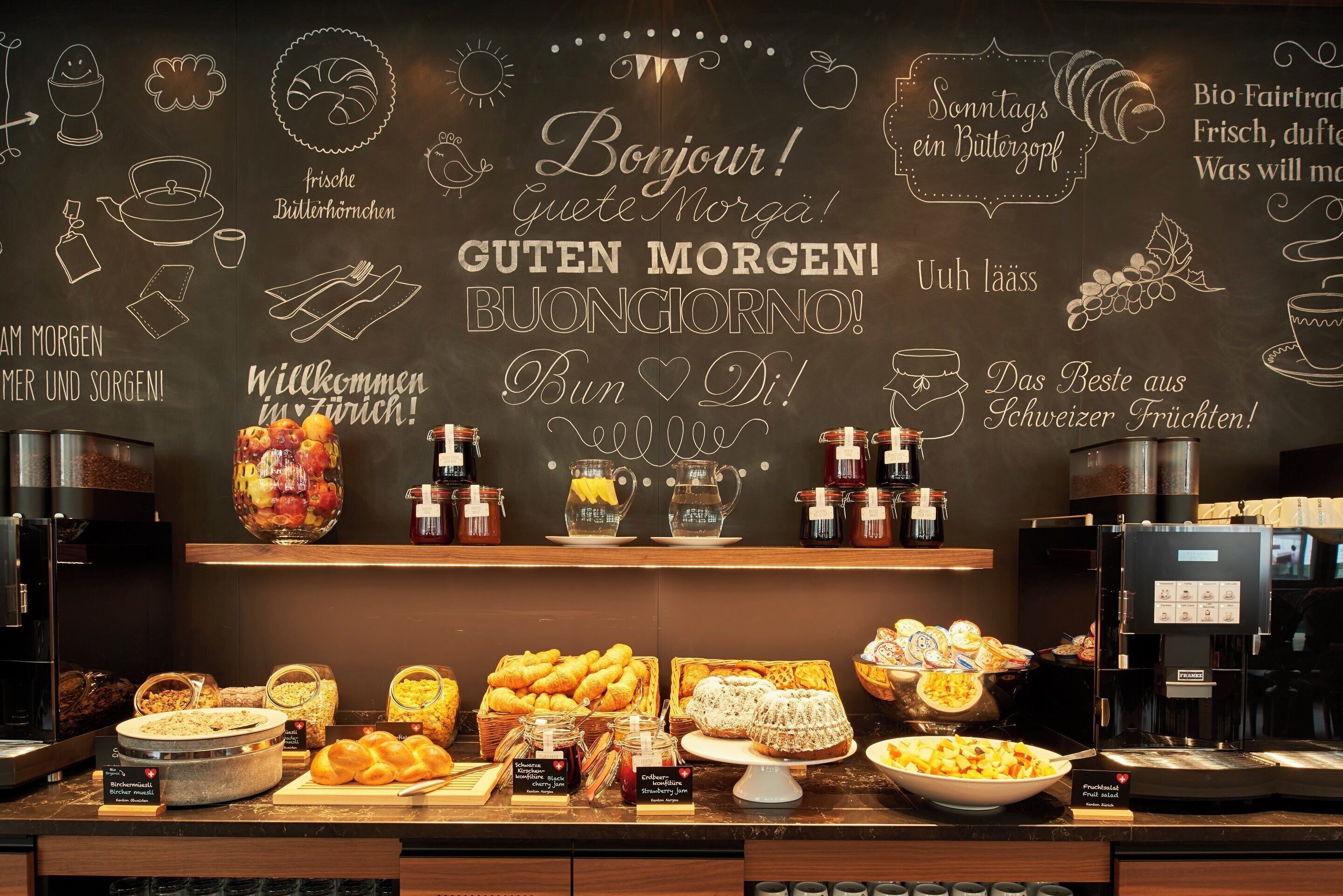 daily buffet breakfast for a fee