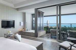 Panoramic Ocean View Pool Suite | 1 bedroom, premium bedding, minibar, in-room safe - Rosewood Sanya (Sanya)