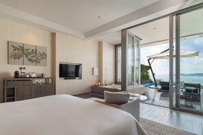 Panoramic Ocean View Pool King | 1 bedroom, premium bedding, minibar, in-room safe - Rosewood Sanya (Sanya)