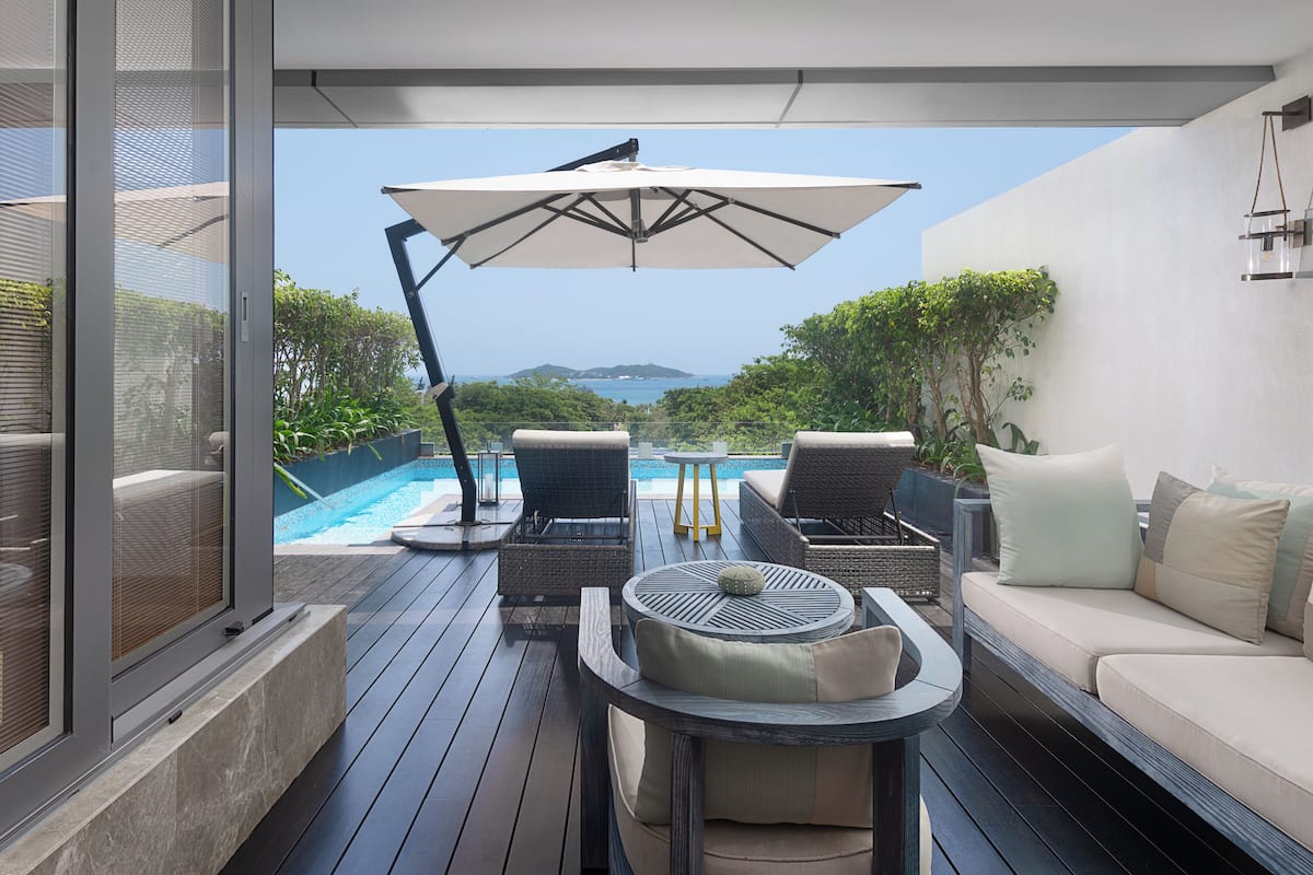 1 bedroom, premium bedding, minibar, in-room safe