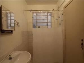 Standard-Apartment, 1 Schlafzimmer | Waschbecken im Bad