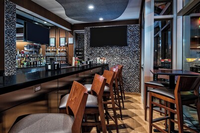 Fairfield Inn & Suites by Marriott Van Canton Area