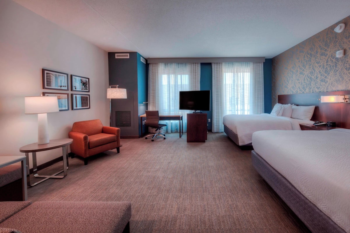 Studio Suite, Multiple Beds, Non Smoking | Premium bedding, down comforters, pillowtop beds, desk