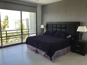 Deluxe-Zimmer, 1 Doppelbett | Ausblick vom Zimmer
