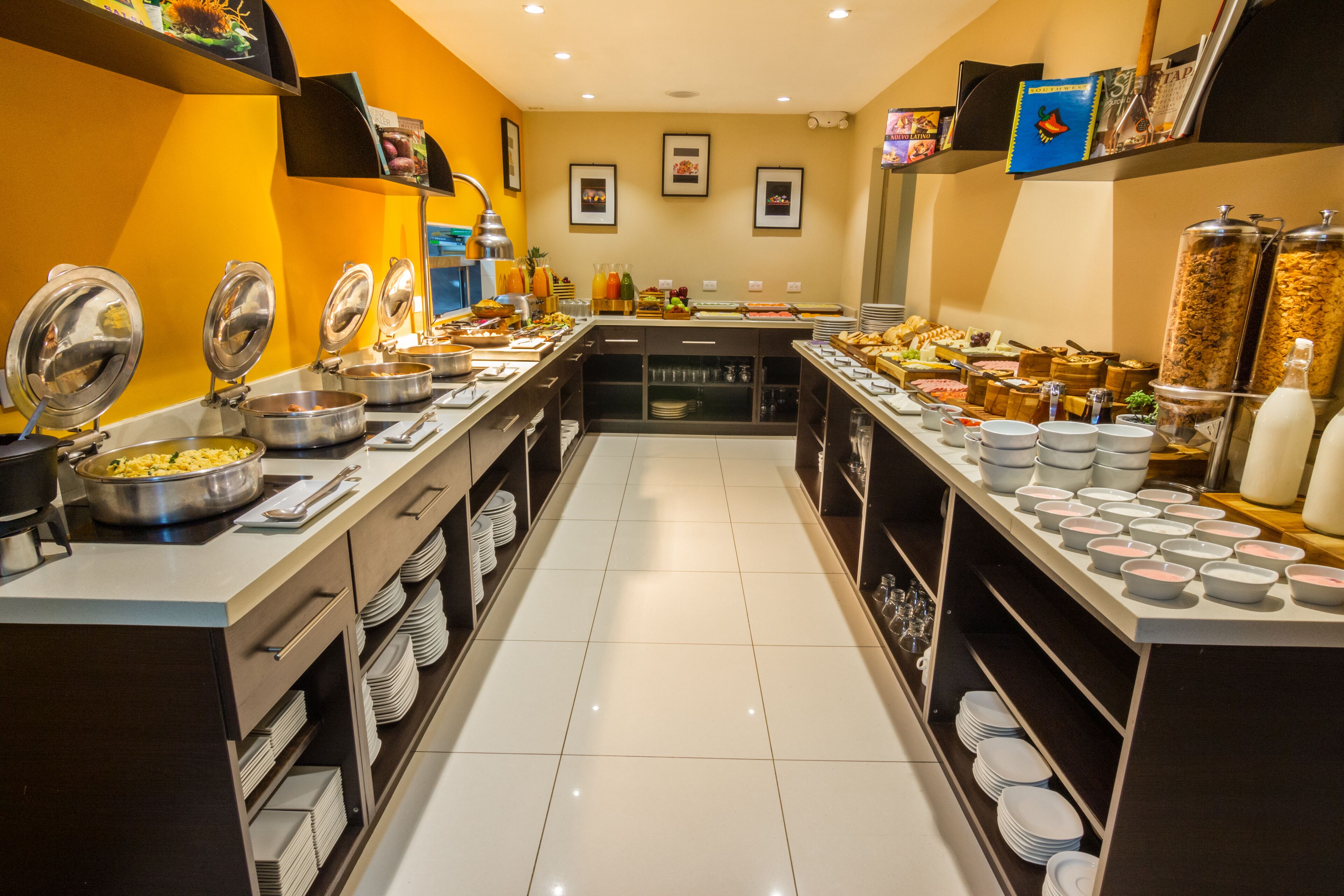 free daily full breakfast