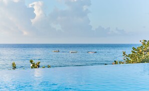 Outdoor pool, an infinity pool