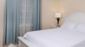 Luxury Villa | Desk, iron/ironing board, cots/infant beds, free WiFi