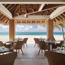 7 restaurants, lunch, dinner served; American cuisine