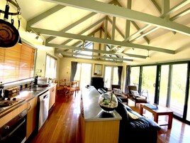 家庭独立别墅, 2 间卧室, 壁炉 | 高档床上用品、加厚床垫、特色装修、特色家居