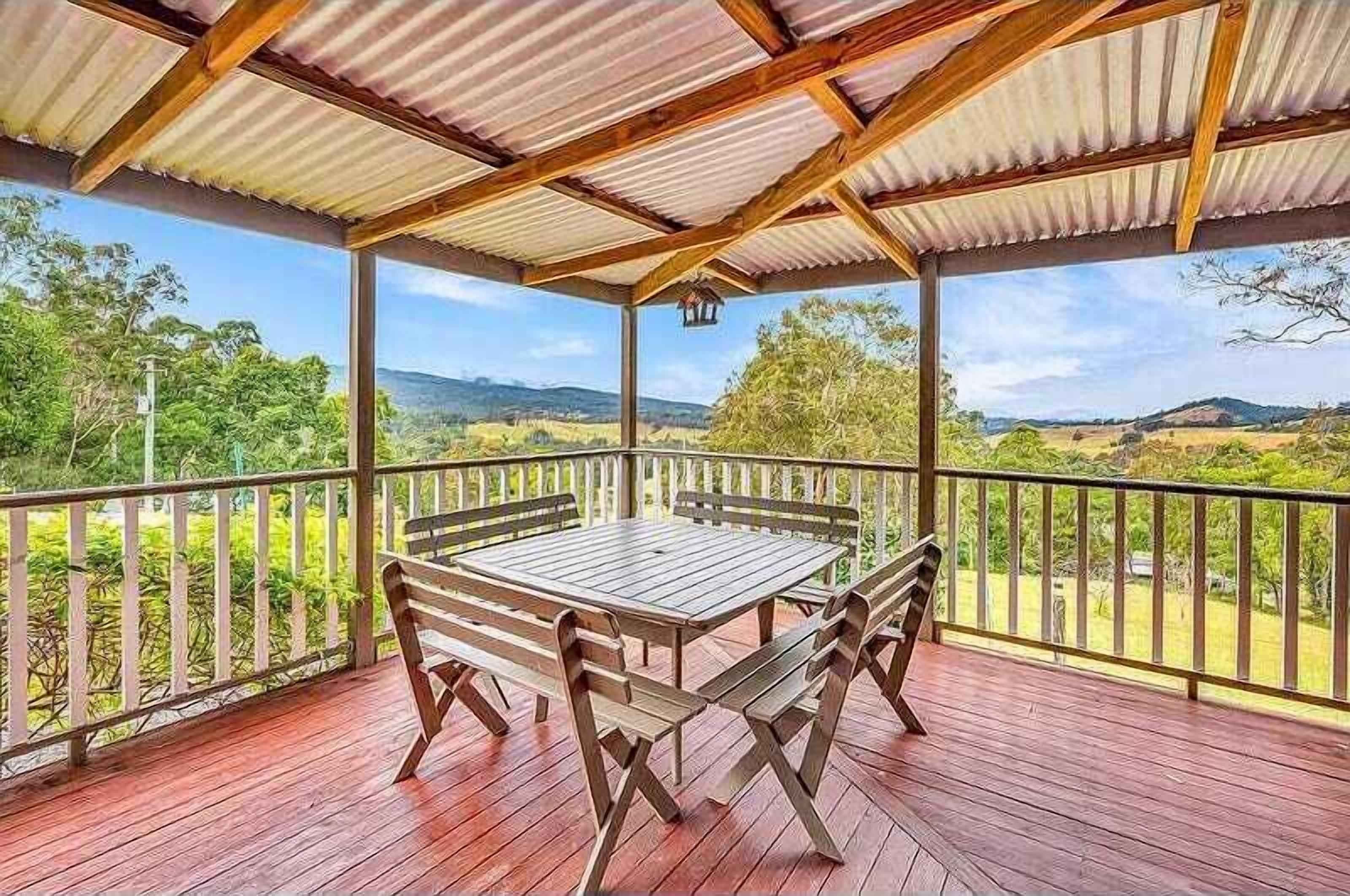 Rumah Keluarga, 4 kamar tidur | Teras/patio