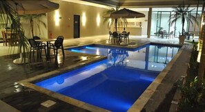 Piscine extérieure (ouverte en saison)