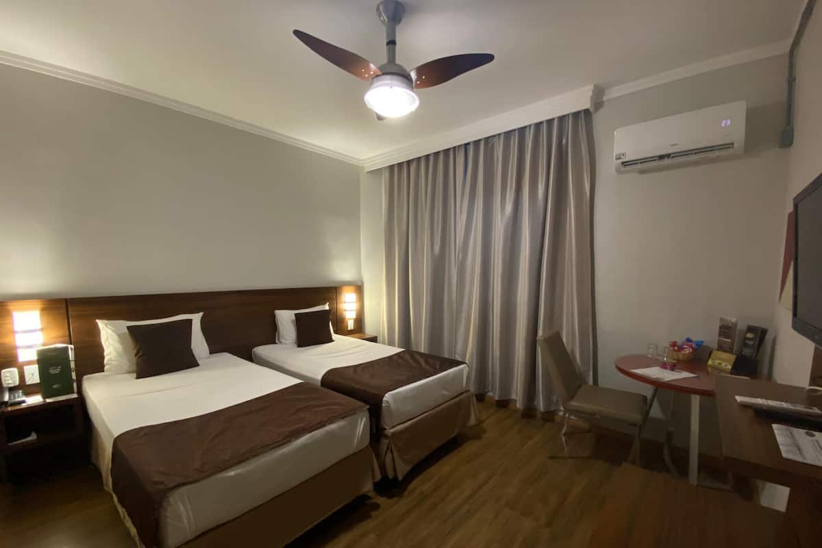 Superior-værelse med 2 enkeltsenge - 2 enkeltsenge - aircondition (Class) | 1 soveværelse, minibar, skrivebord, gratis Wi-Fi